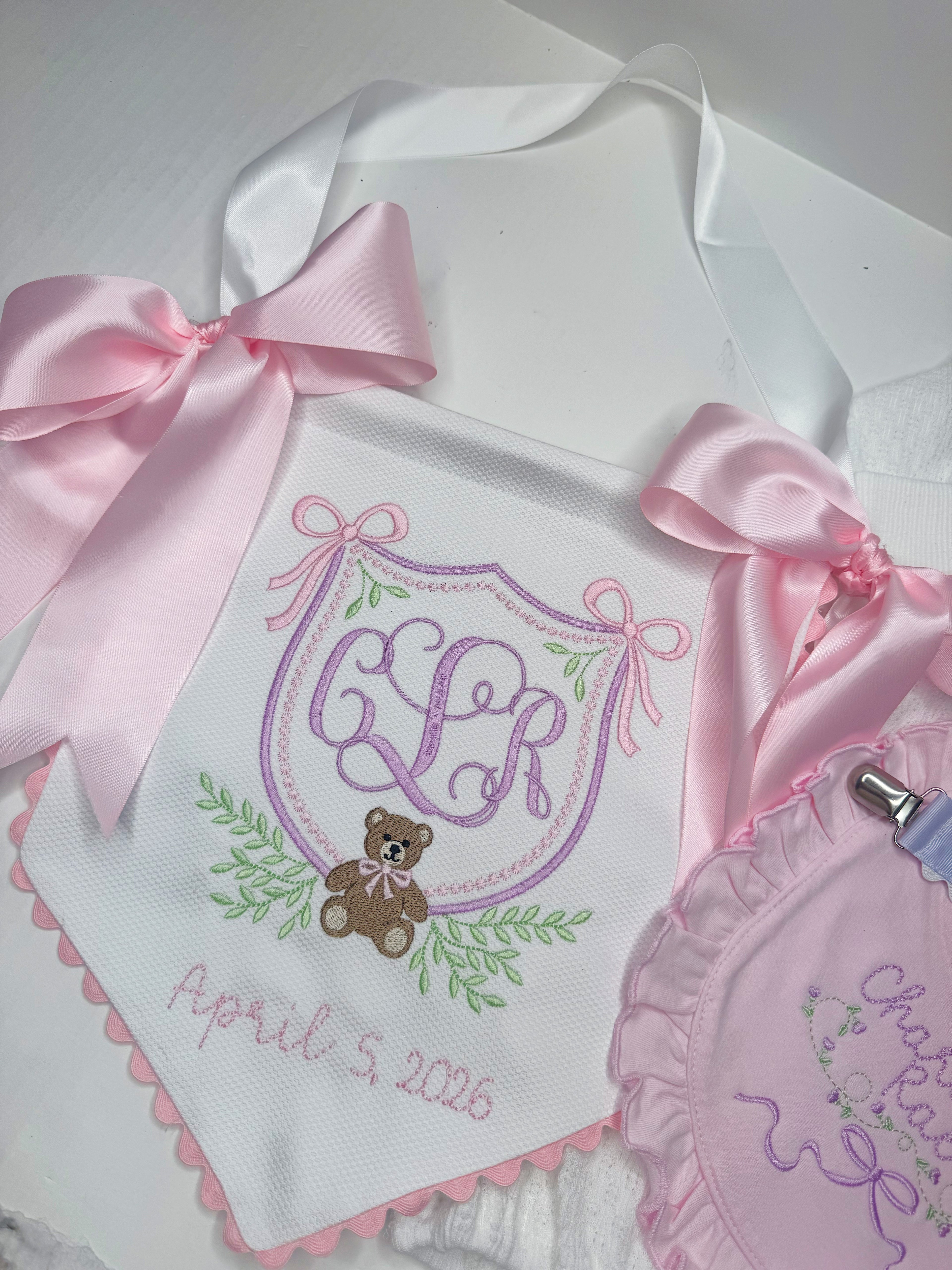 Personalized scalloped baby banner