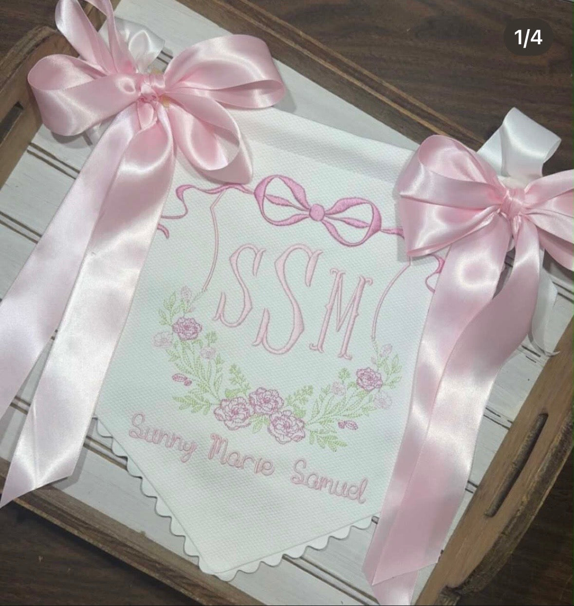 Personalized scalloped baby banner