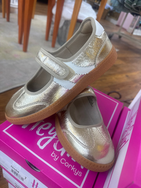 Calm down! Sneakers in gold