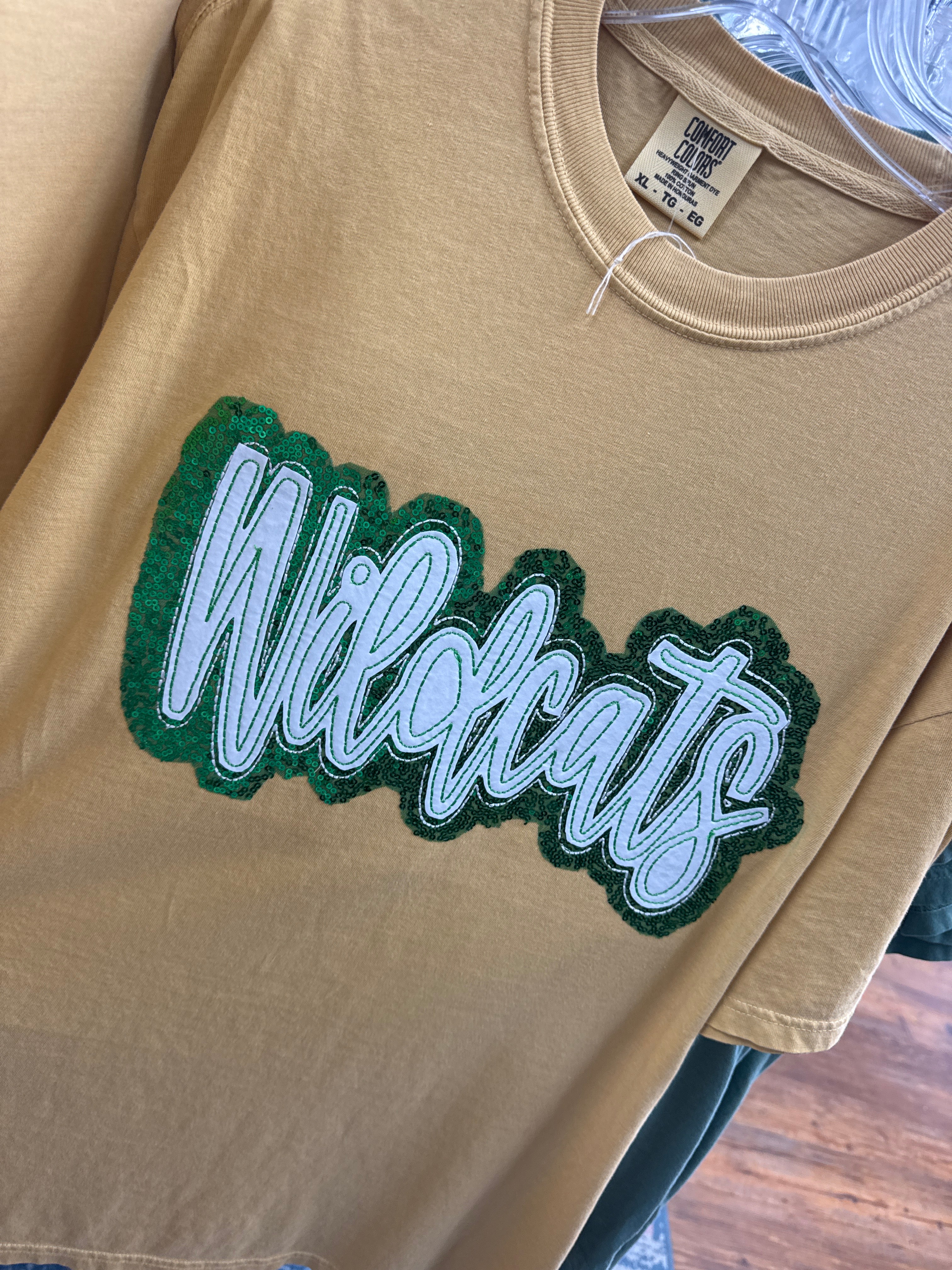 Glitter appliqué wildcats shirt