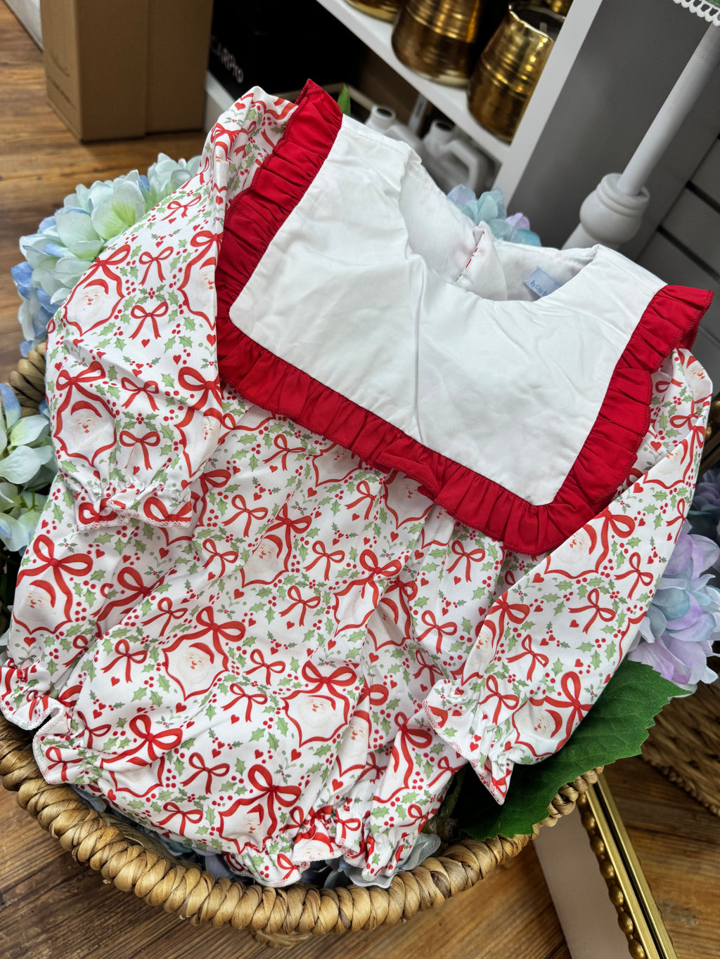 Monogramed collared christmas bubble