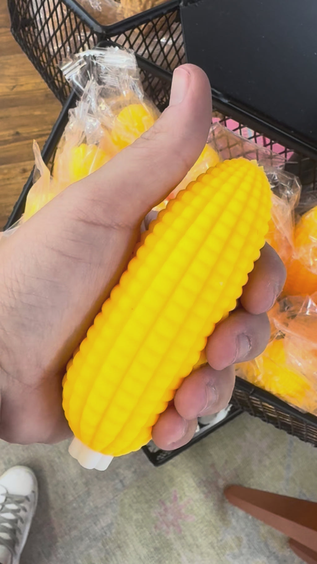 CORN SQUISH